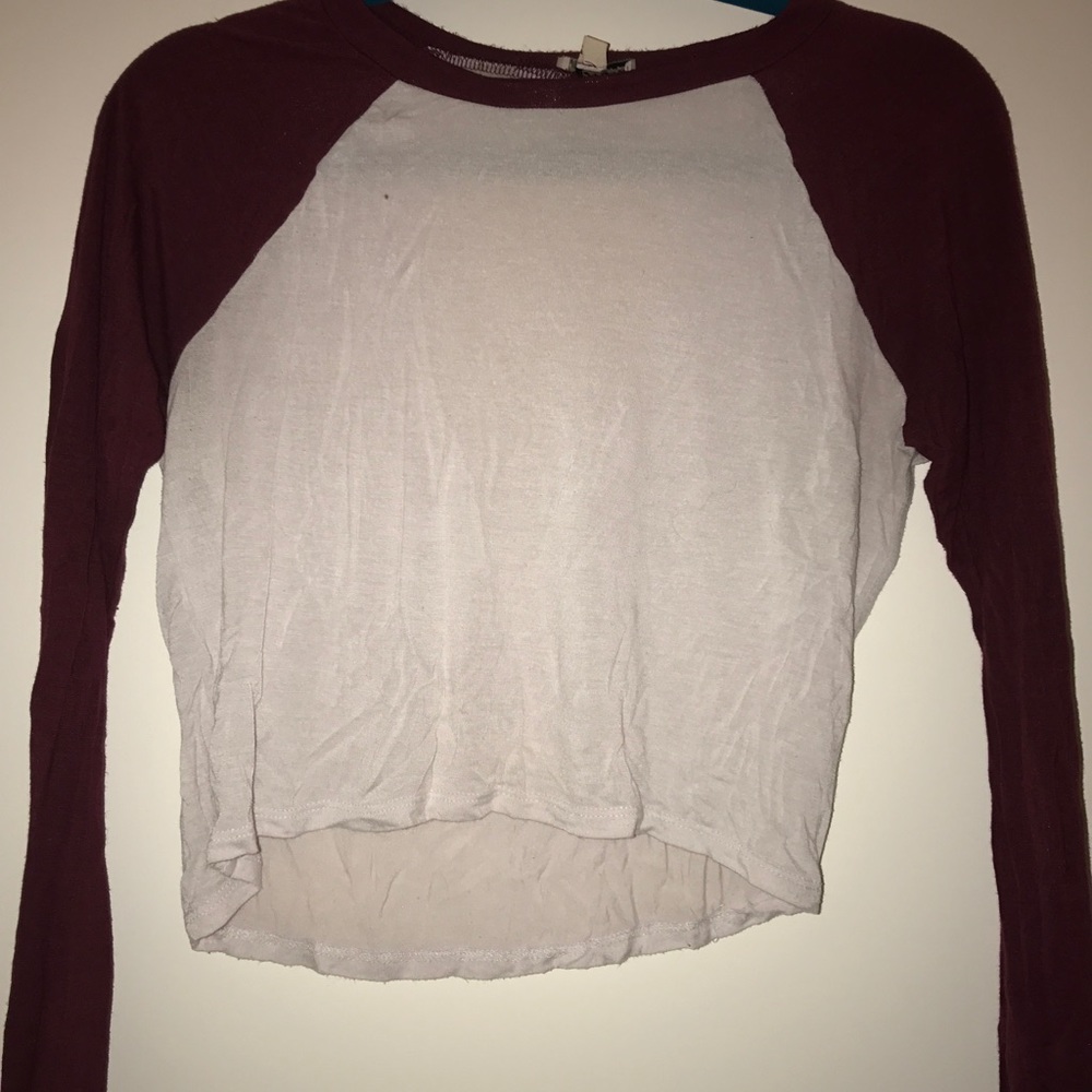 Long sleeve maroon cropped baseball T